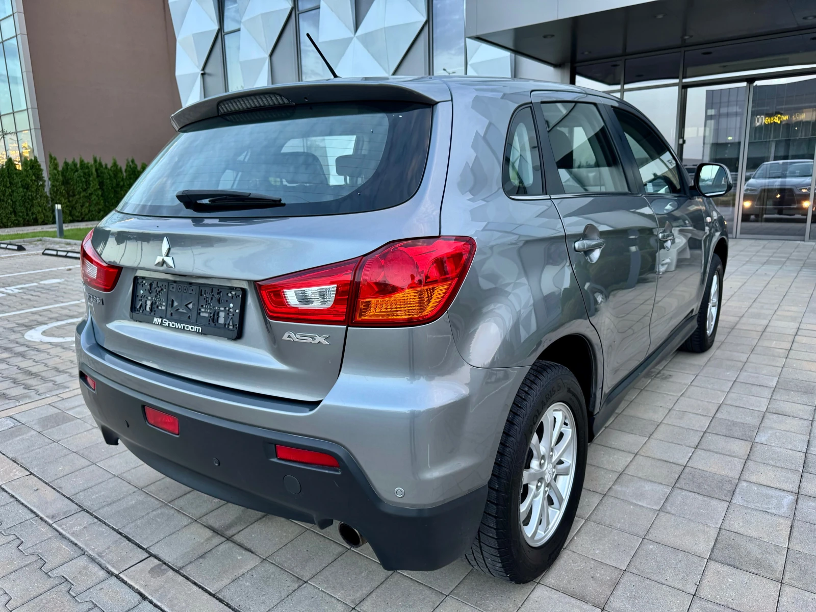 Mitsubishi ASX 1.6-ГАЗОВА-УРЕДБА-КЛИМАТРОНИК-ПАРКТРОНИК-АВТОПИЛОТ - изображение 4