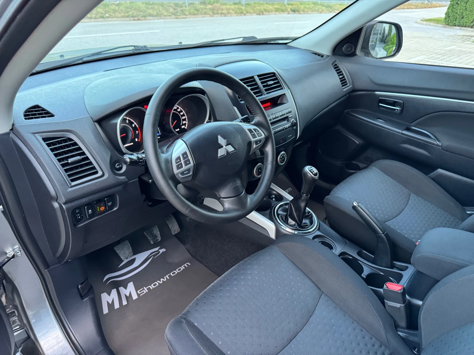 Mitsubishi ASX 1.6-ГАЗОВА-УРЕДБА-КЛИМАТРОНИК-ПАРКТРОНИК-АВТОПИЛОТ - изображение 8