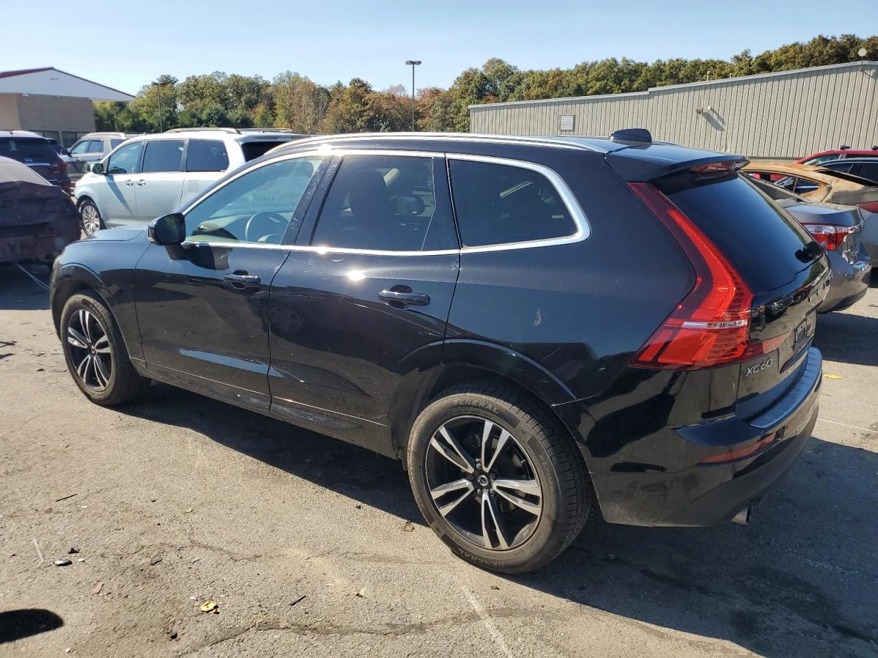 Volvo XC60 T5 MOMENTUM AWD 258кс - изображение 2