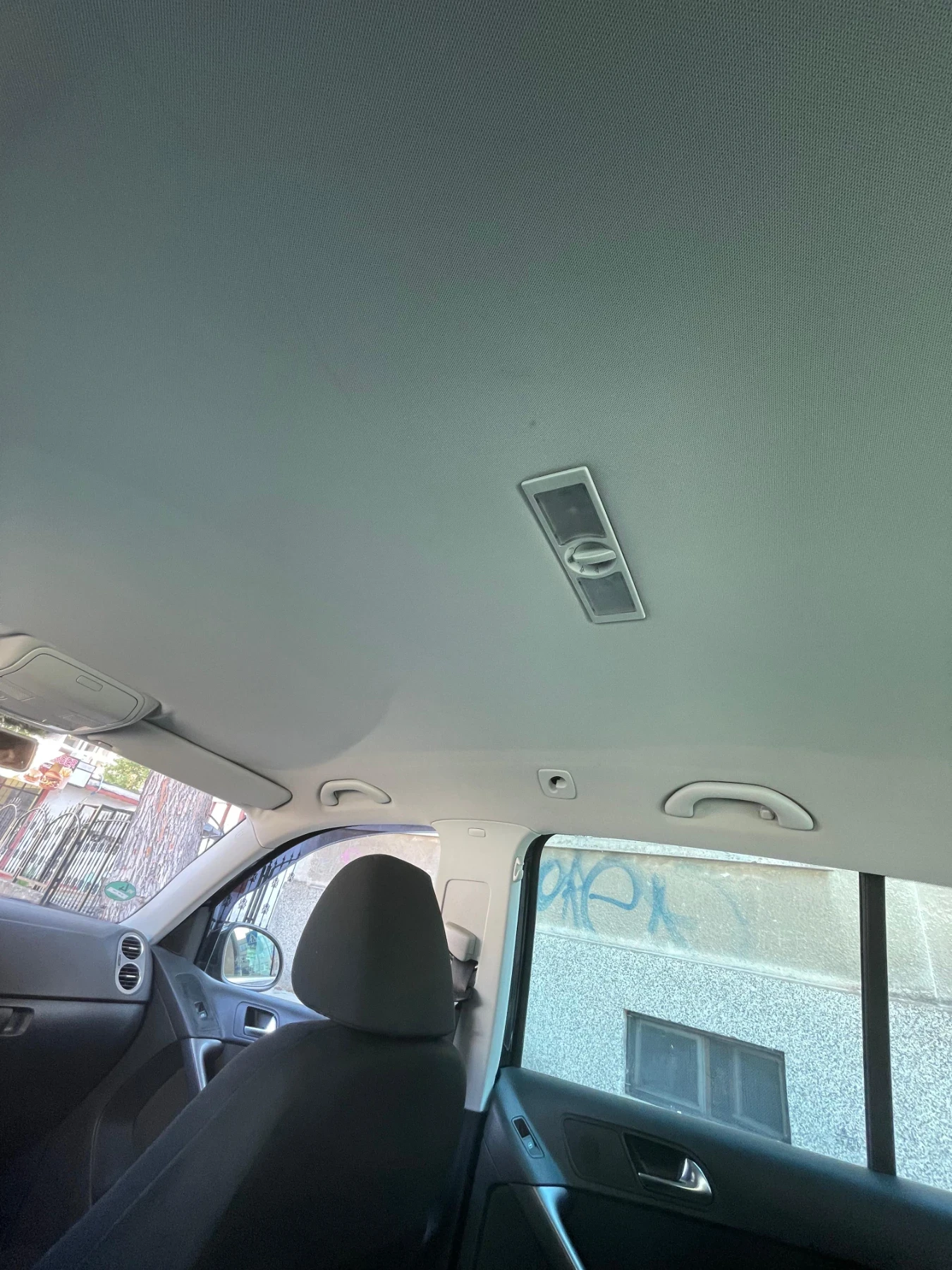 VW Tiguan 2.0 - изображение 9