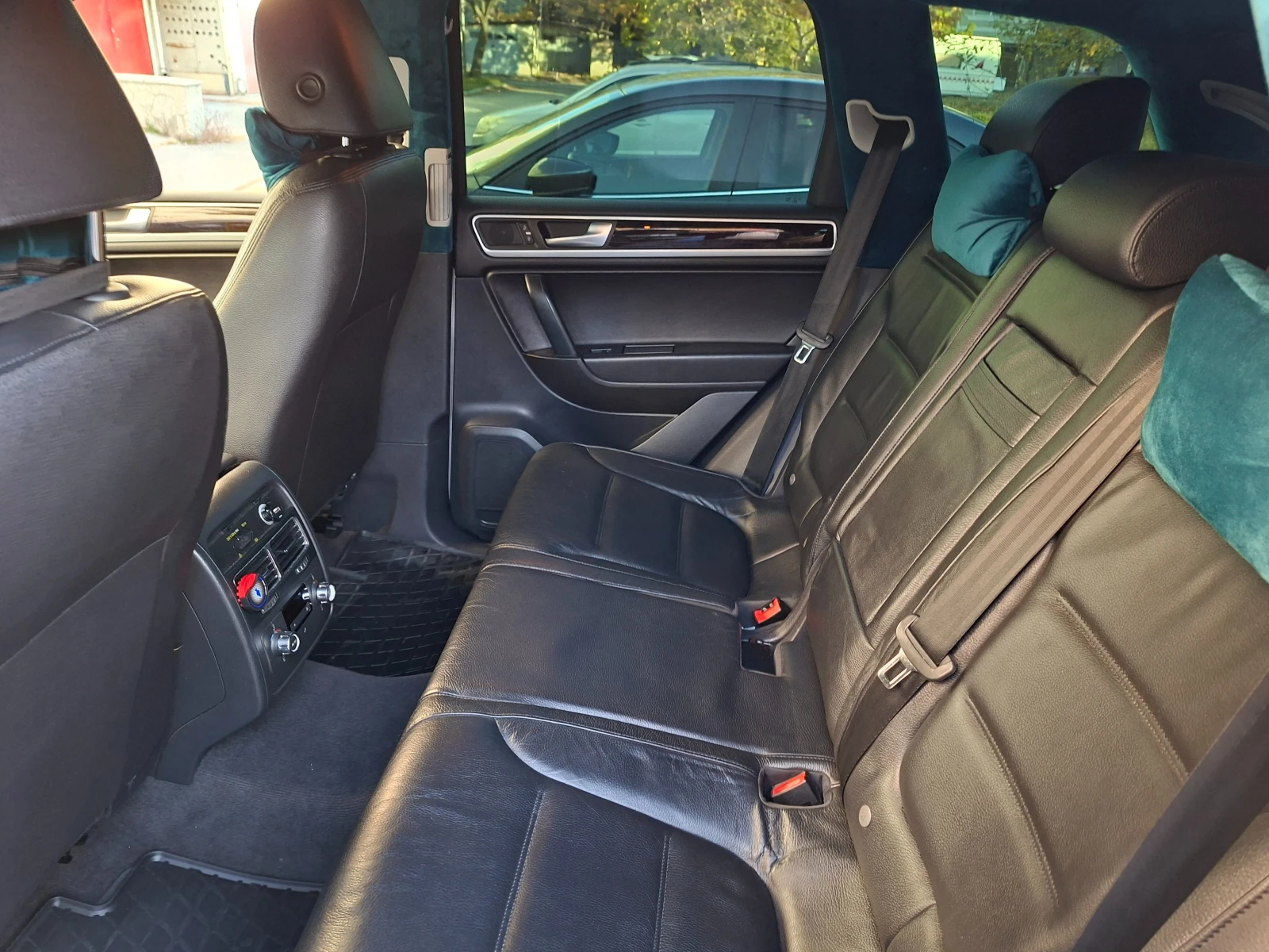 VW Touareg V6 TDI  -   - 360  | Mobile.bg   12