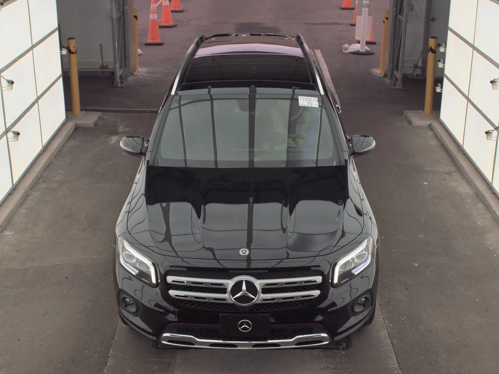 Mercedes-Benz GLB 250 4MATIC | 7 МЕСТА | ДВА КЛЮЧА | ПАНОРАМА - изображение 2