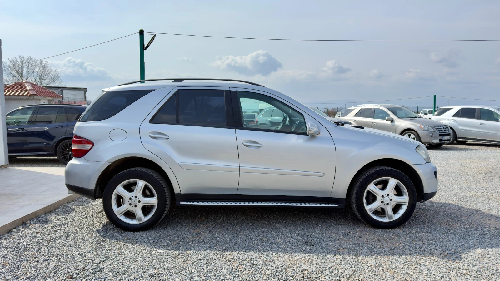 Mercedes-Benz ML 320, снимка 3 - Автомобили и джипове - 53890280