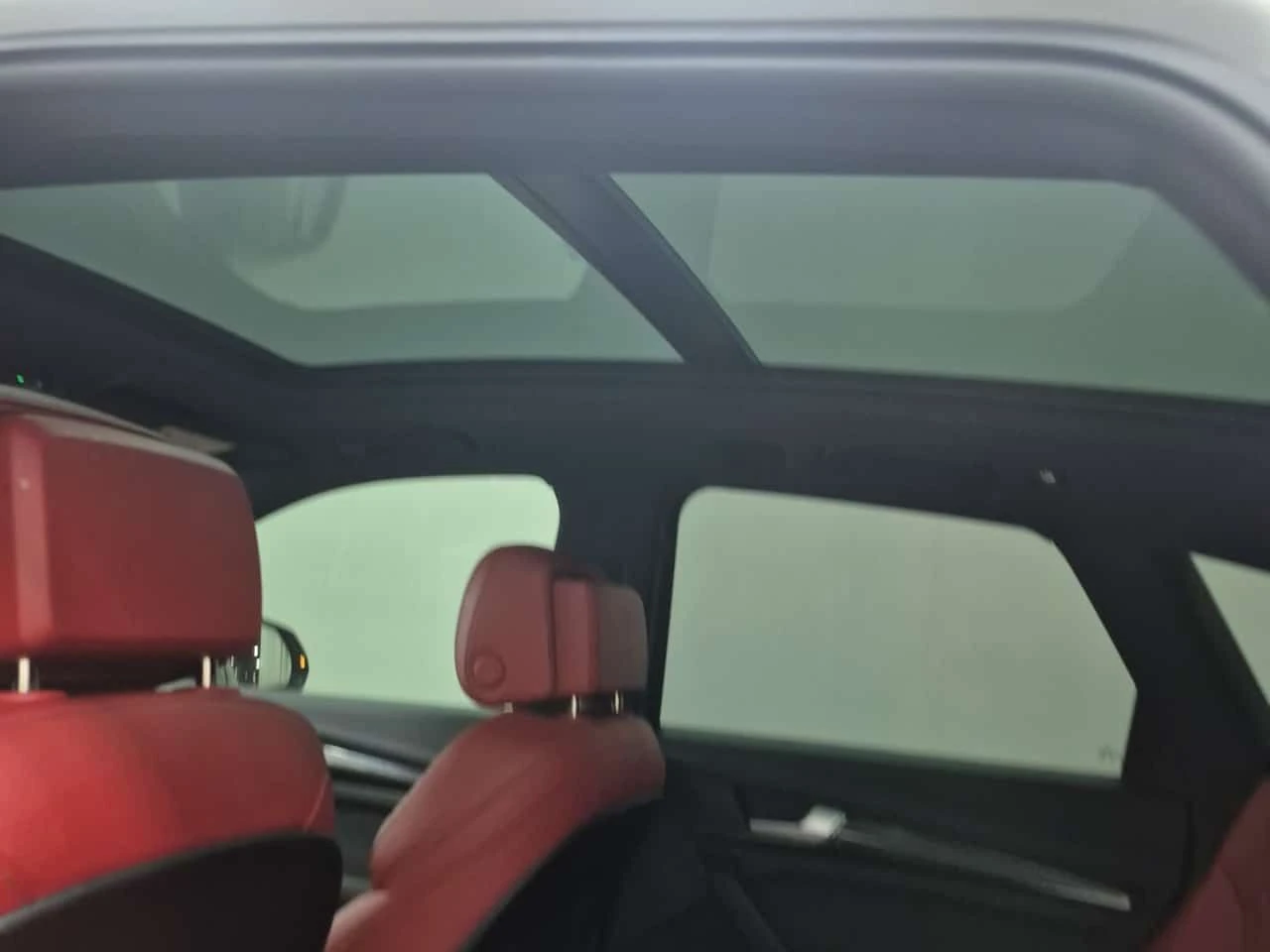 Audi SQ5 TECHNIK| BANG & OLUFSEN| PANO| ЧЕРВЕН САЛОН| CARFA, снимка 13 - Автомобили и джипове - 54228092