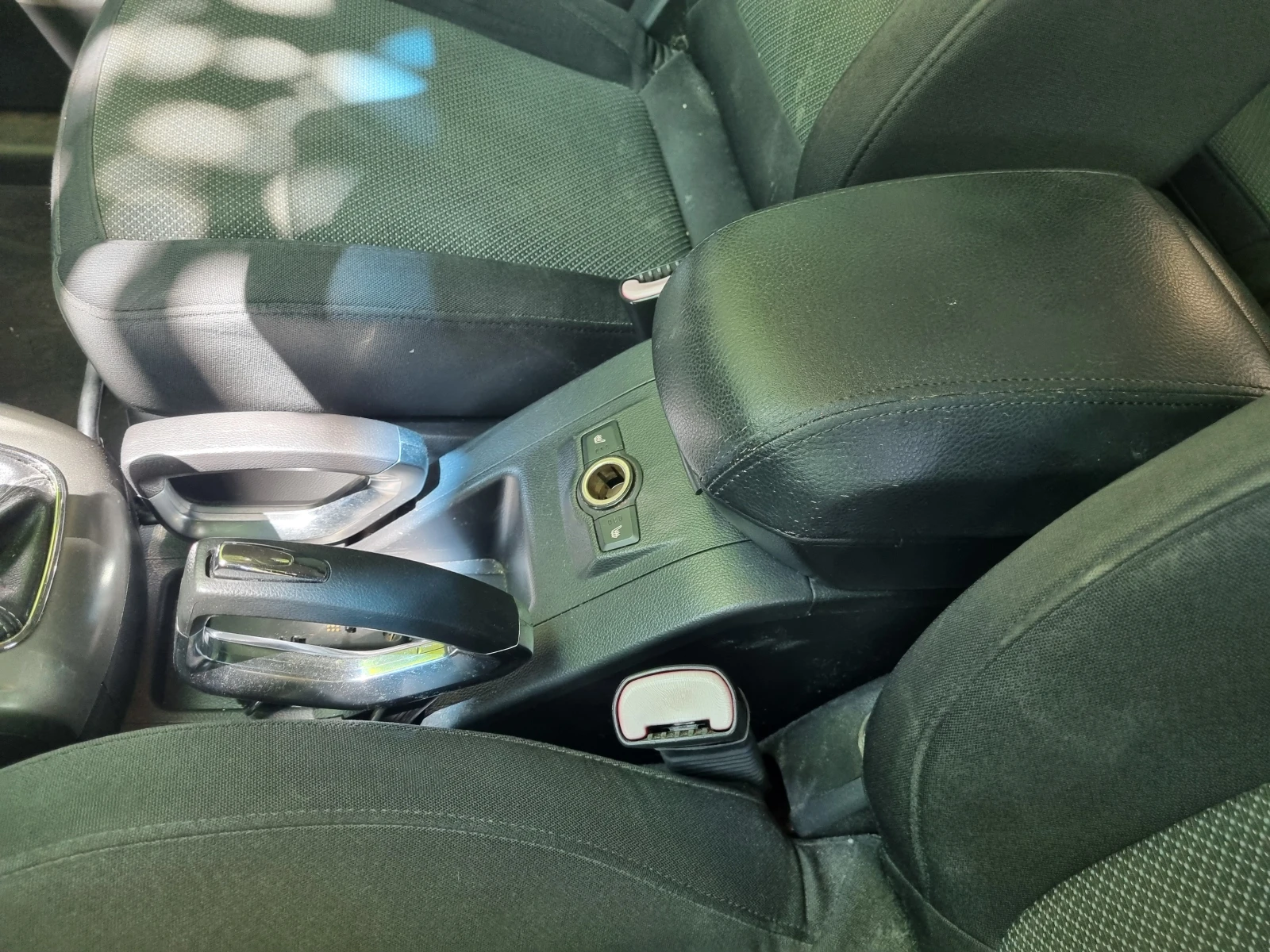 Opel Antara 2.4 бензин 4X4 LPG, снимка 9 - Автомобили и джипове - 54740264