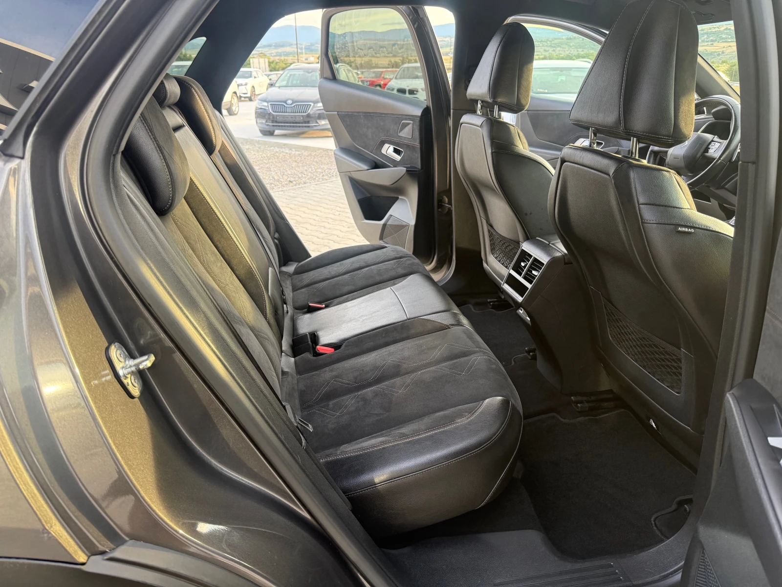Citroen DS 7 Crossback 1.5hdi, снимка 11 - Автомобили и джипове - 54941016