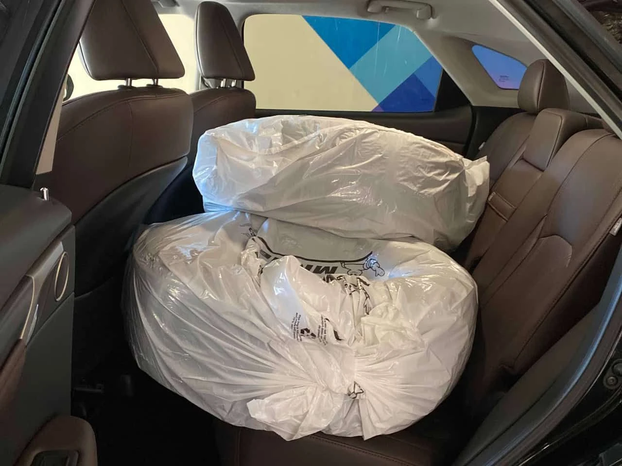 Lexus RX 350 ДИСТРОНИК * ОБДУХВАНЕ * ПАНО * 2 КОМПЛЕКТА ГУМИ, снимка 12 - Автомобили и джипове - 55074104