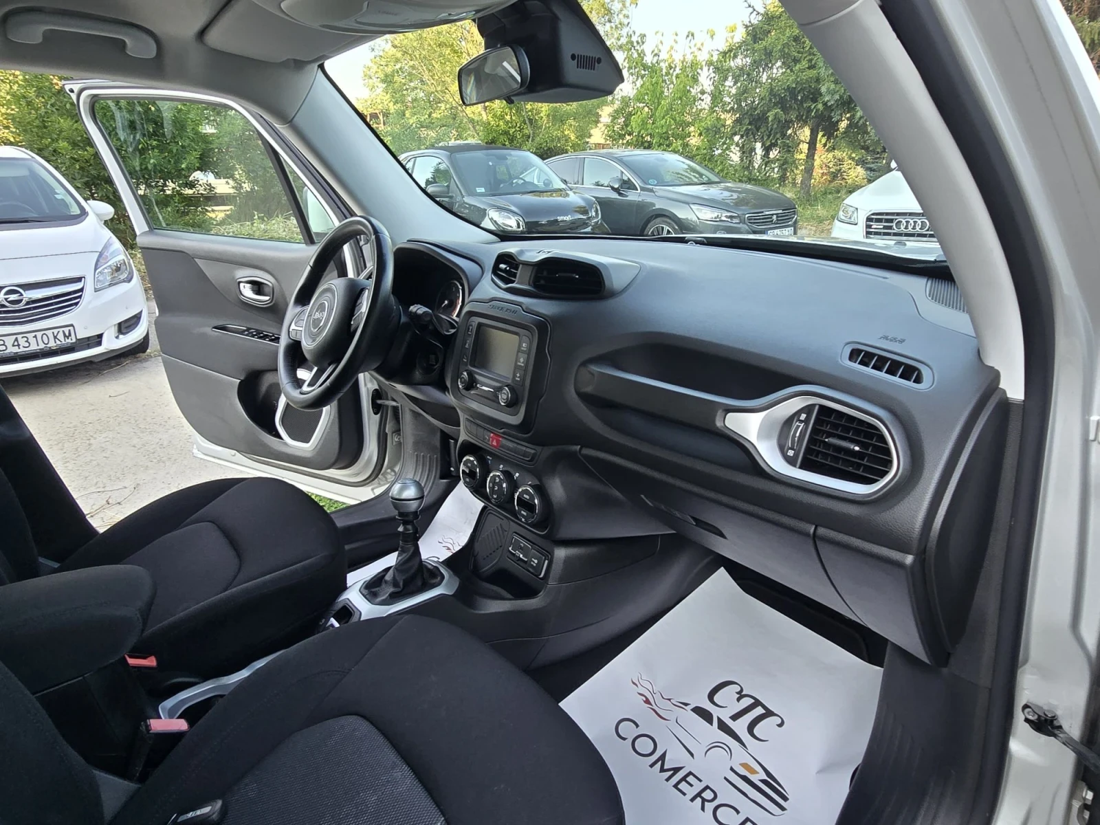 Jeep Renegade Long, снимка 12 - Автомобили и джипове - 55573424