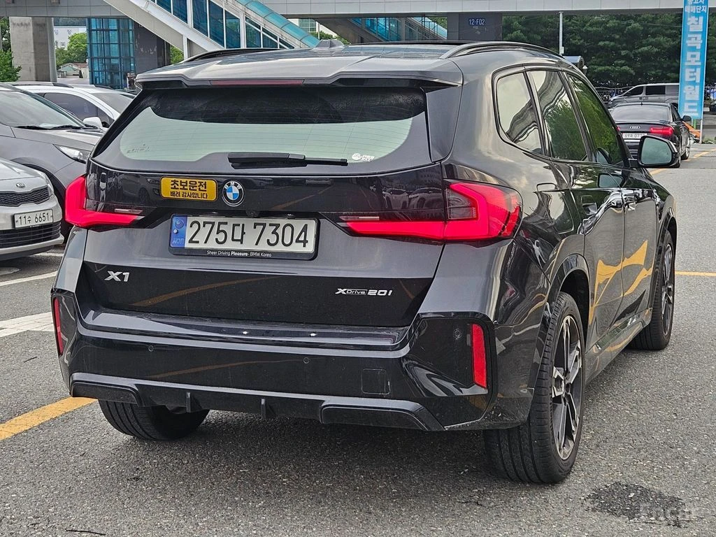 BMW X1 20i* M* SPORT* XDRIVE* HARMON* KARDON* ДИСТРОНИК* , снимка 2 - Автомобили и джипове - 55848737