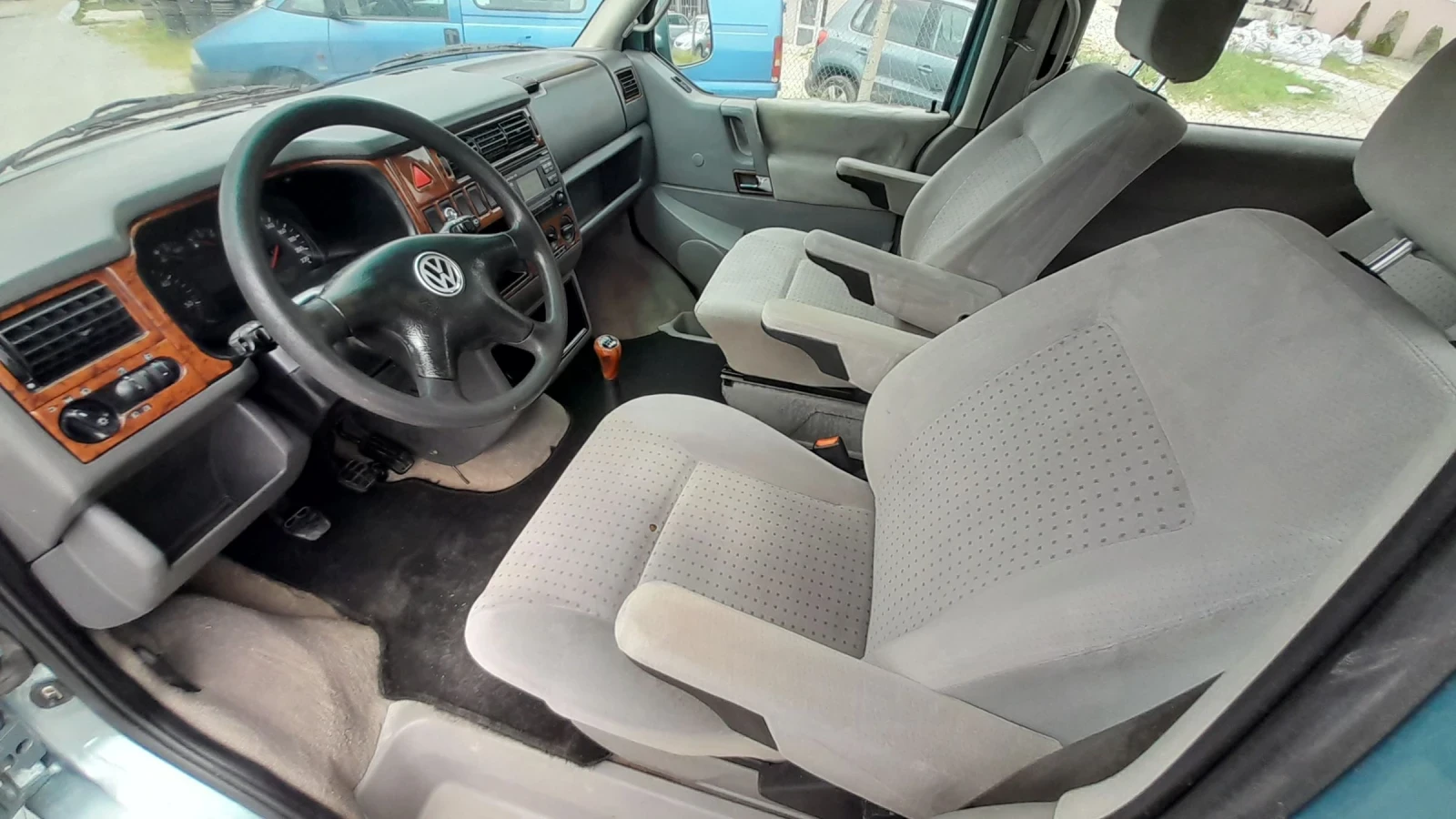 VW Transporter 2.5TDI 151kc Klima 4+ 1m , снимка 9 - Бусове и автобуси - 54498960