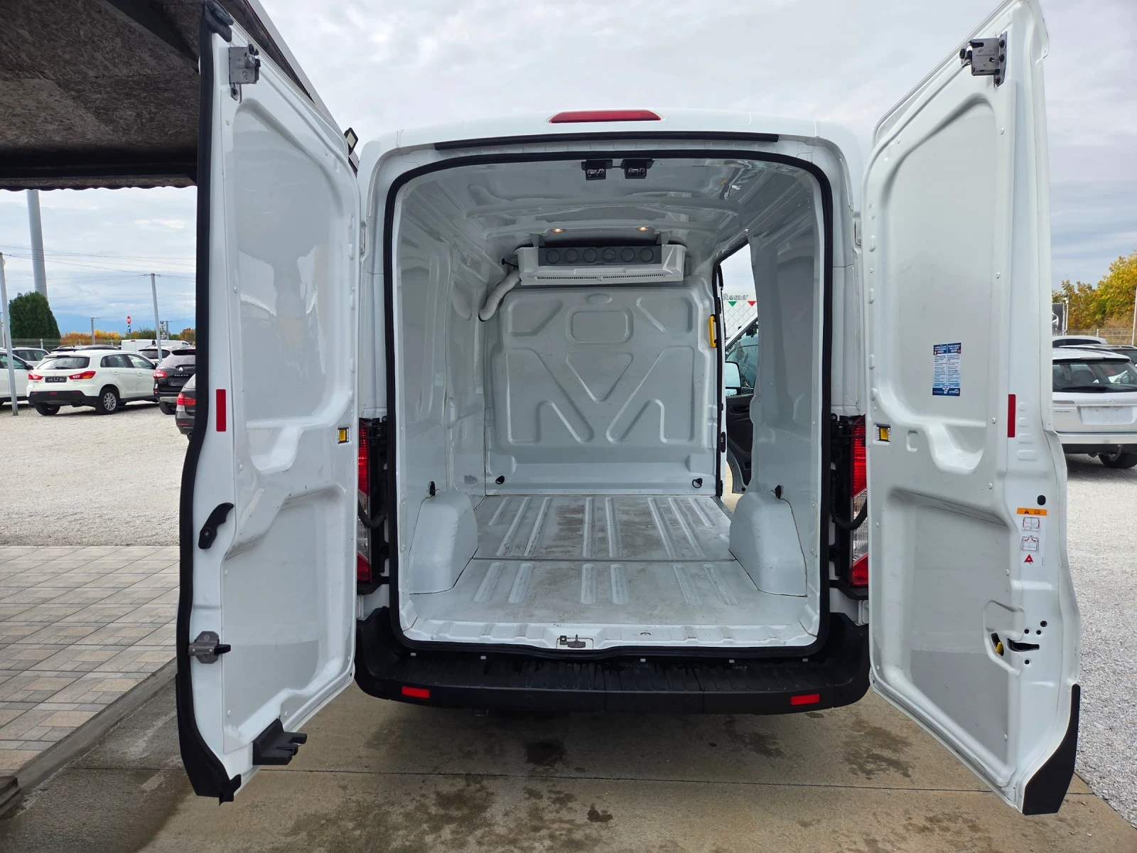 Ford Transit ИЗОЛАЦИЯ+ КЛИМА, снимка 11 - Бусове и автобуси - 56514894