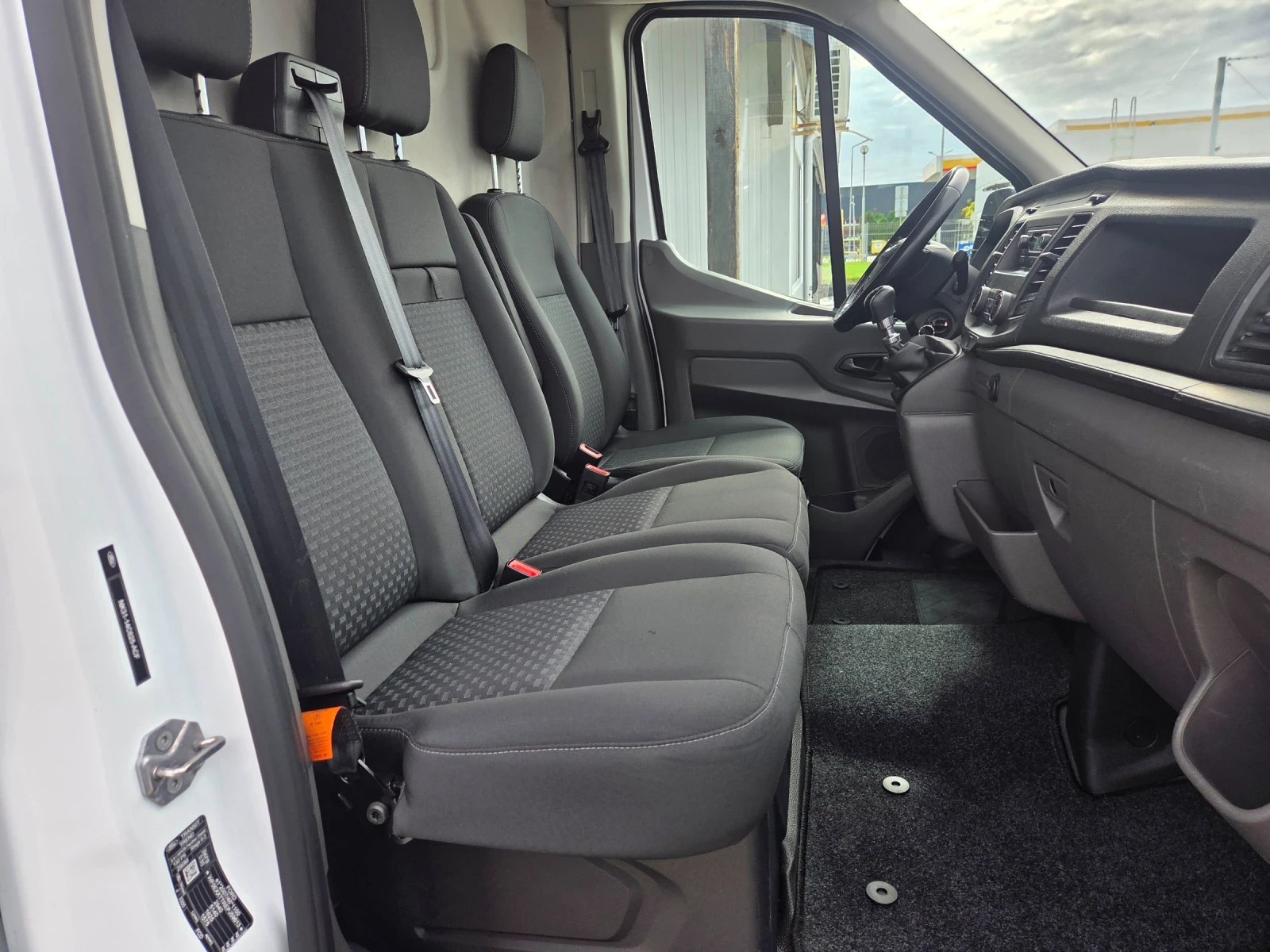 Ford Transit ИЗОЛАЦИЯ+ КЛИМА, снимка 9 - Бусове и автобуси - 56514894