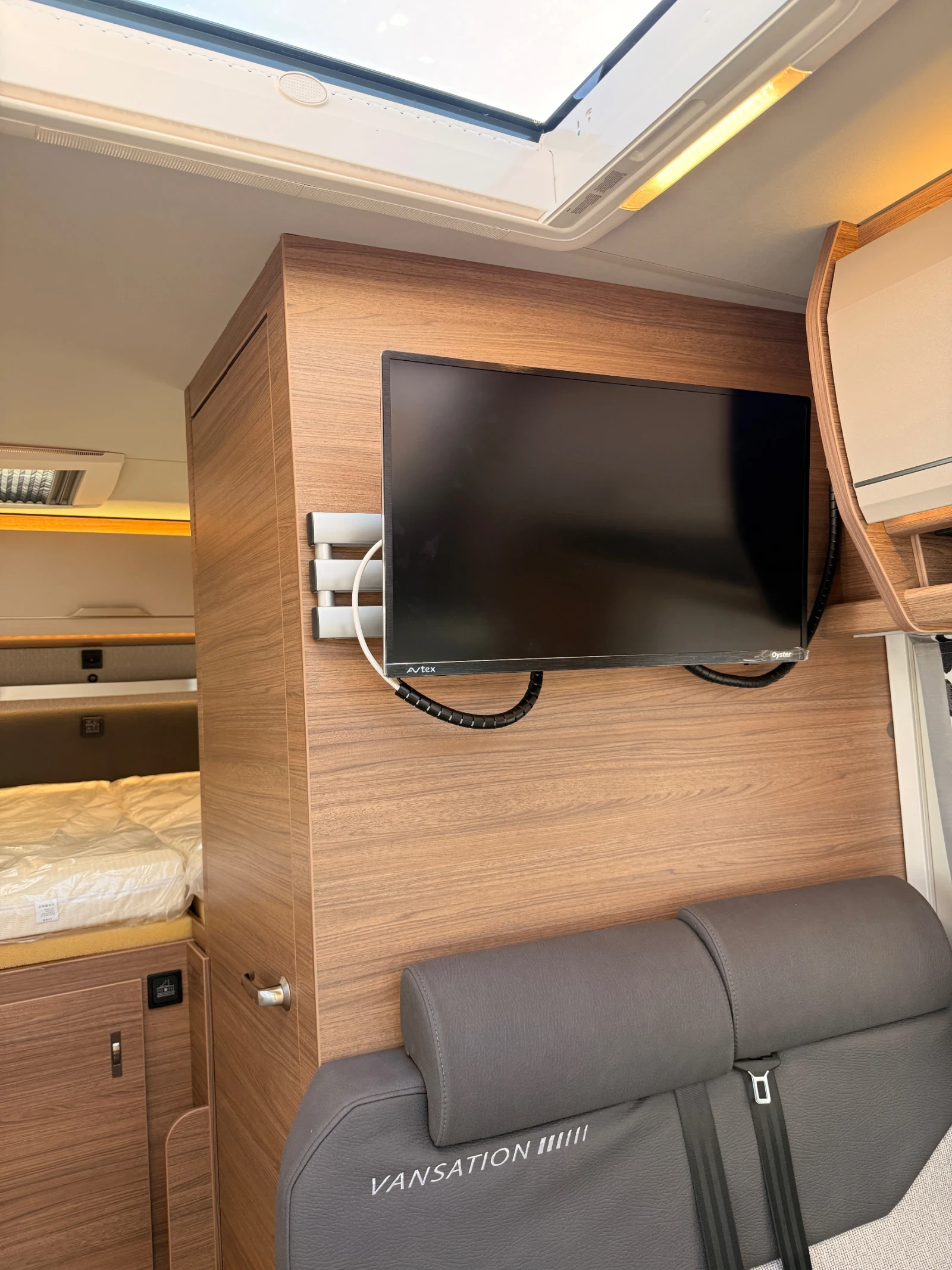 Кемпер Knaus T6.1 Bulli Tourer Vansation 500MQ, снимка 9 - Каравани и кемпери - 53978188