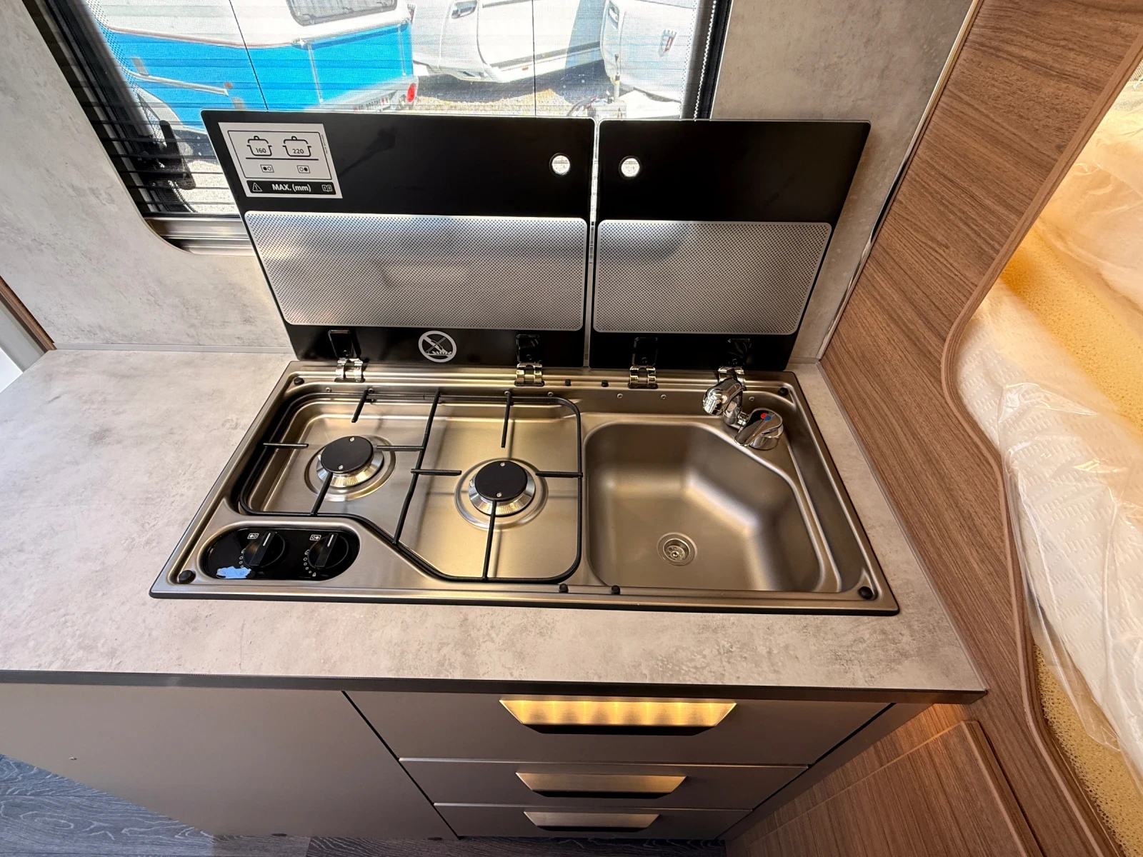 Кемпер Knaus T6.1 Bulli Tourer Vansation 500MQ, снимка 11 - Каравани и кемпери - 53978188