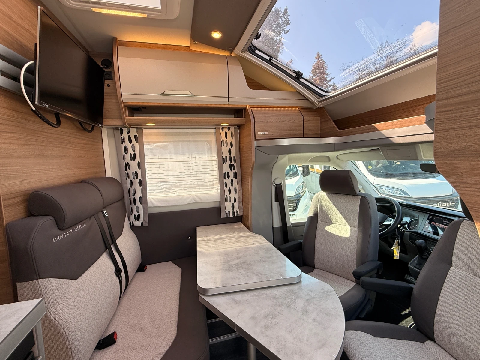 Кемпер Knaus T6.1 Bulli Tourer Vansation 500MQ, снимка 8 - Каравани и кемпери - 53978188