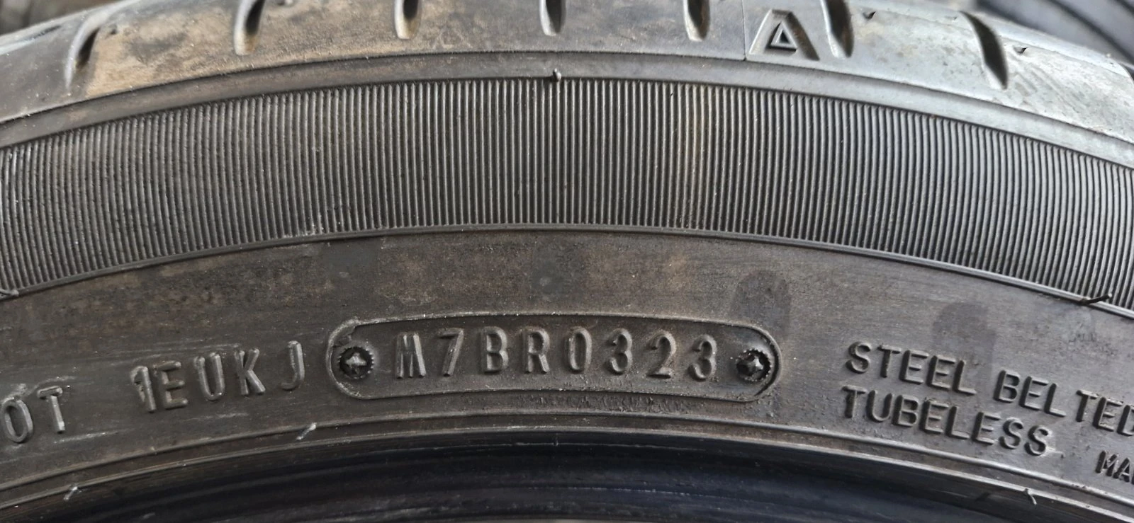 Гуми Летни 245/45R20, снимка 2 - Гуми и джанти - 53989695