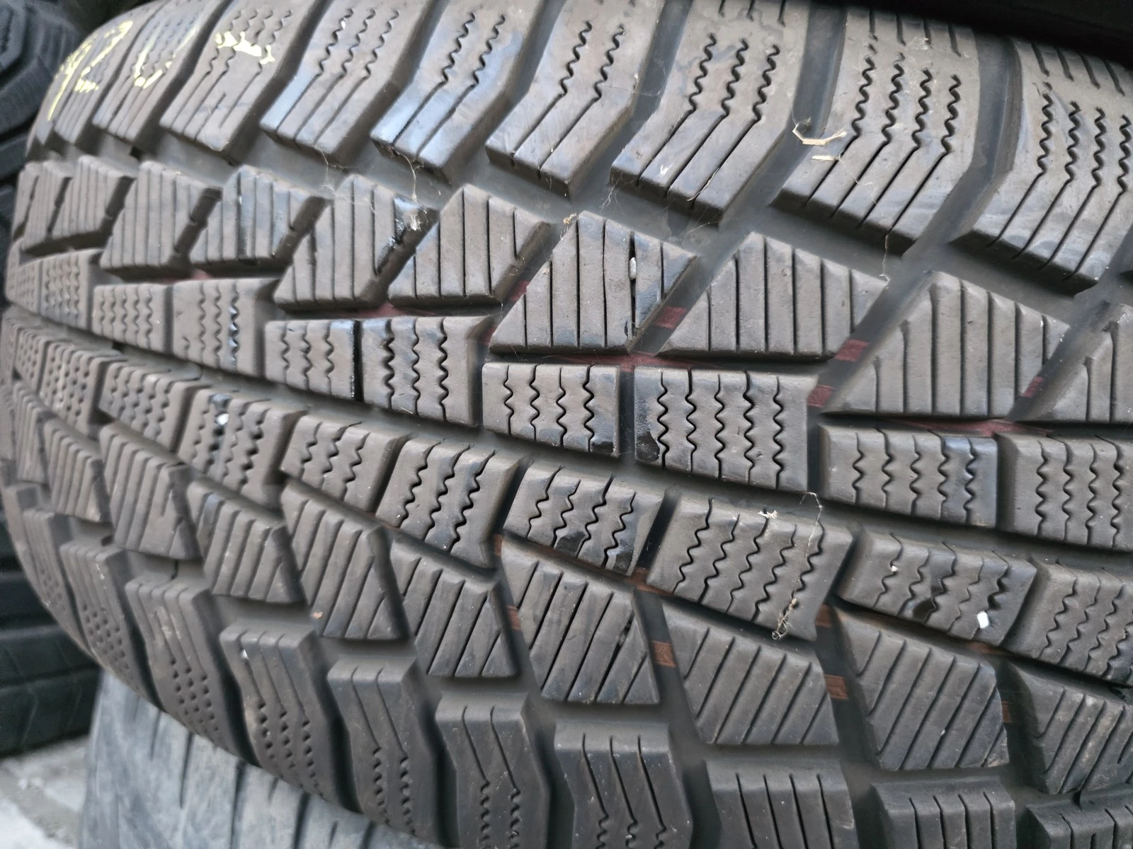 Гуми Зимни 225/55R17