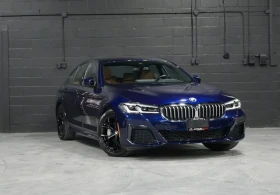 BMW 530 М ПАКЕТ * CARPLAY * H&K * HEAD UP * ПАНО * 29298КМ, снимка 1