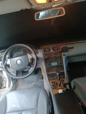 Mercedes-Benz E 300, снимка 7