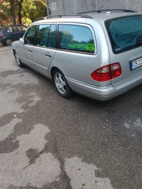 Mercedes-Benz E 300, снимка 2