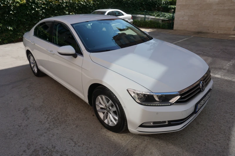 VW Passat 2.0 TDI БГ LED, снимка 1 - Автомобили и джипове - 47008488