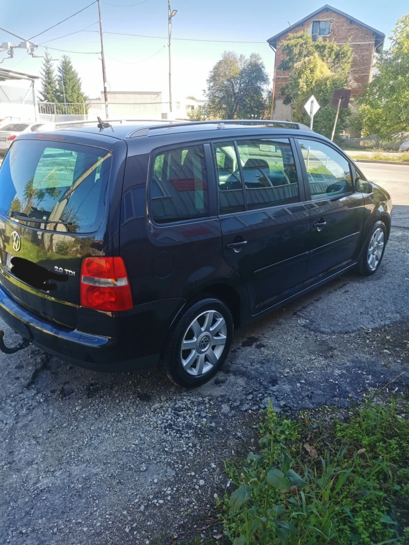 VW Touran, снимка 3 - Автомобили и джипове - 47658252