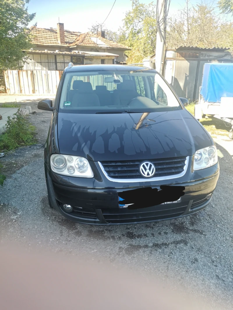 VW Touran, снимка 2 - Автомобили и джипове - 47658252