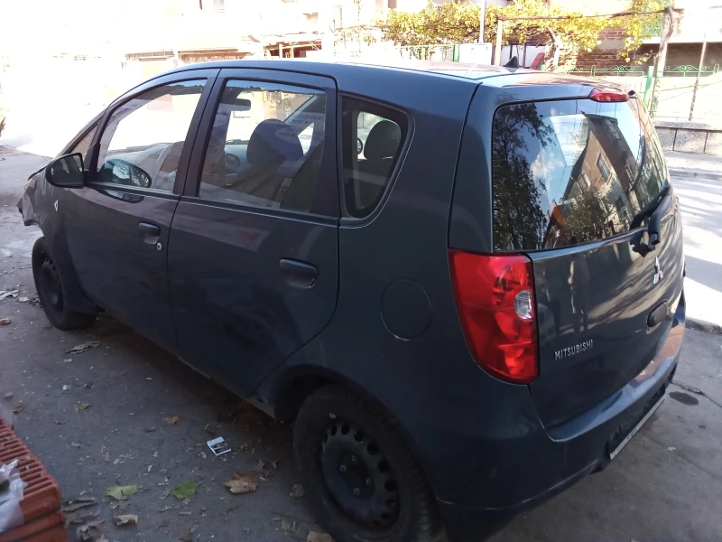 Mitsubishi Colt 1.3i-95kc. 2009год., снимка 2 - Автомобили и джипове - 48129851