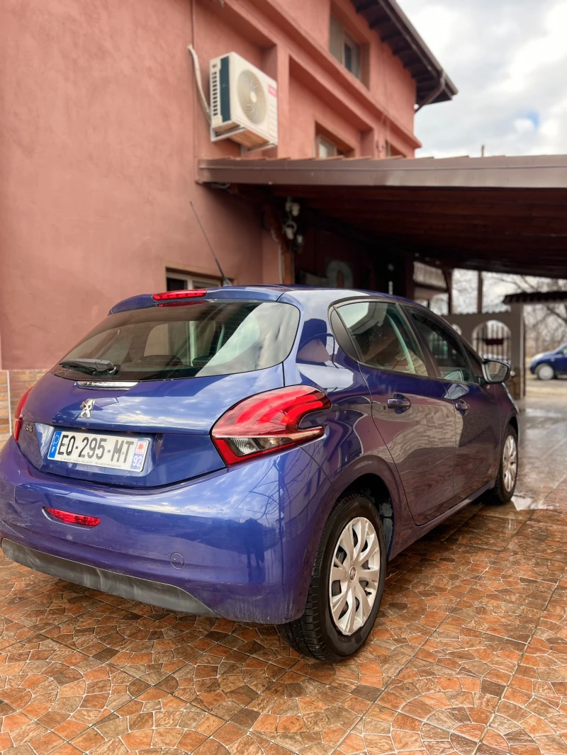 Peugeot 208 1.6Blue-HDI* NAVI* LED* , снимка 7 - Автомобили и джипове - 48949619