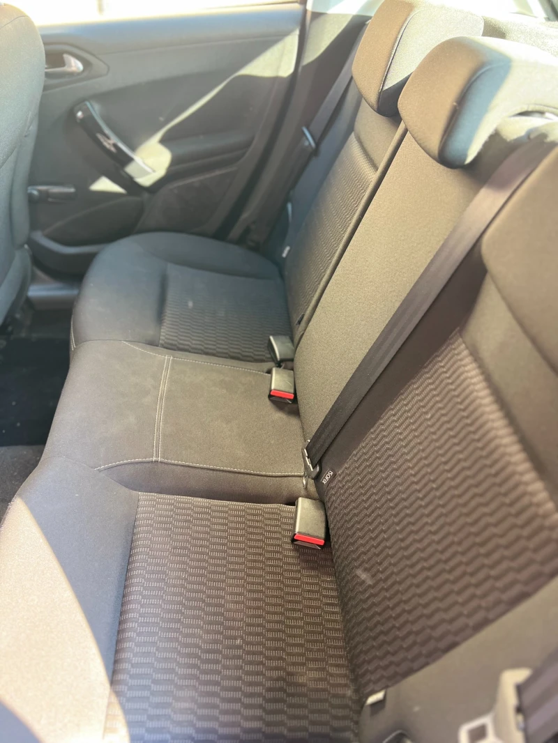Peugeot 208 1.6Blue-HDI* NAVI* LED* , снимка 13 - Автомобили и джипове - 48949619