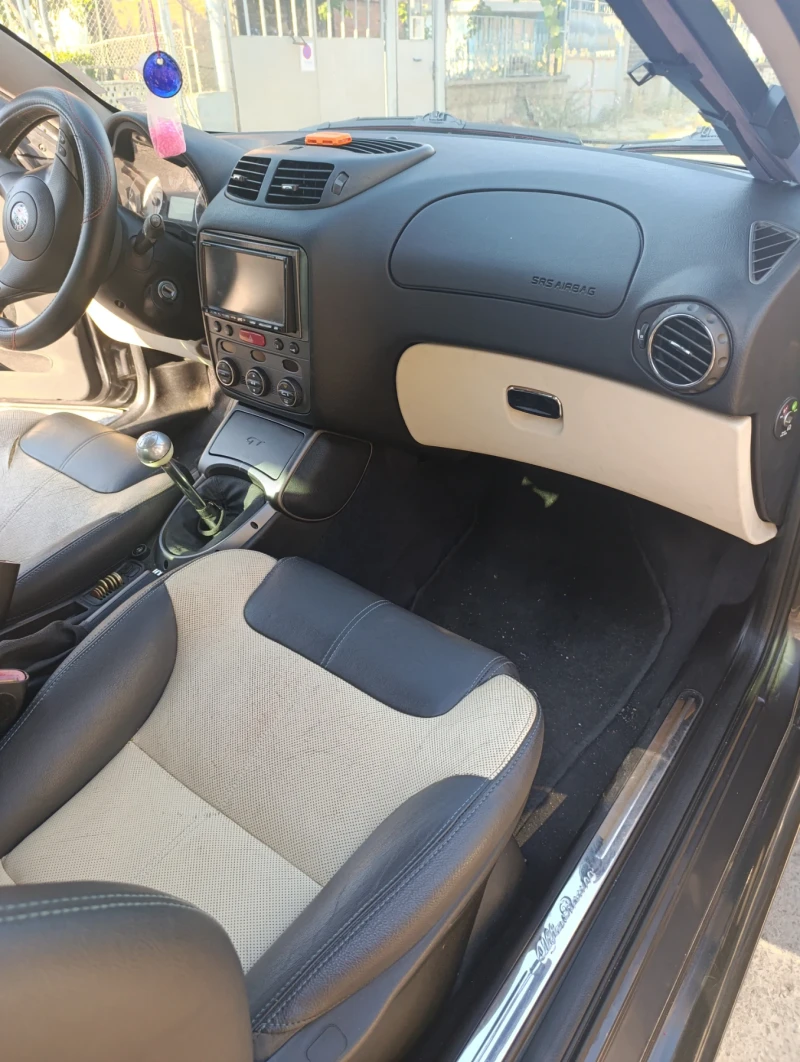 Alfa Romeo Gt, снимка 4 - Автомобили и джипове - 52544562