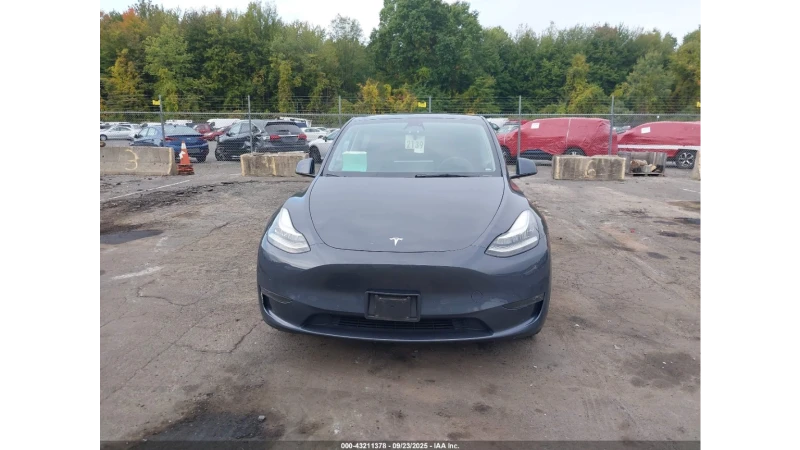 Tesla Model Y Long range 4x4, снимка 8 - Автомобили и джипове - 52452121