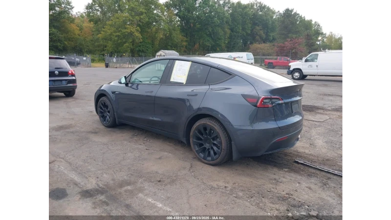 Tesla Model Y Long range 4x4, снимка 5 - Автомобили и джипове - 52452121