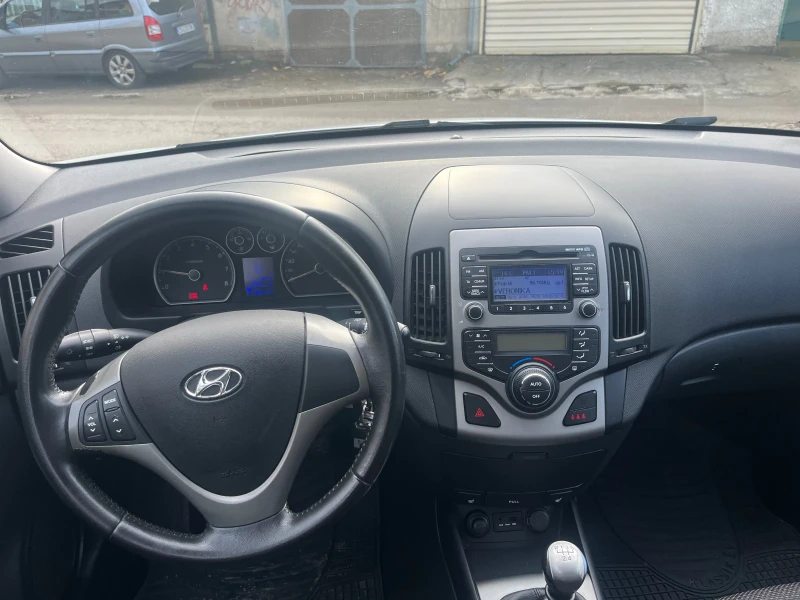 Hyundai I30 1.6i - 126к.с - SWISS, снимка 8 - Автомобили и джипове - 52616382