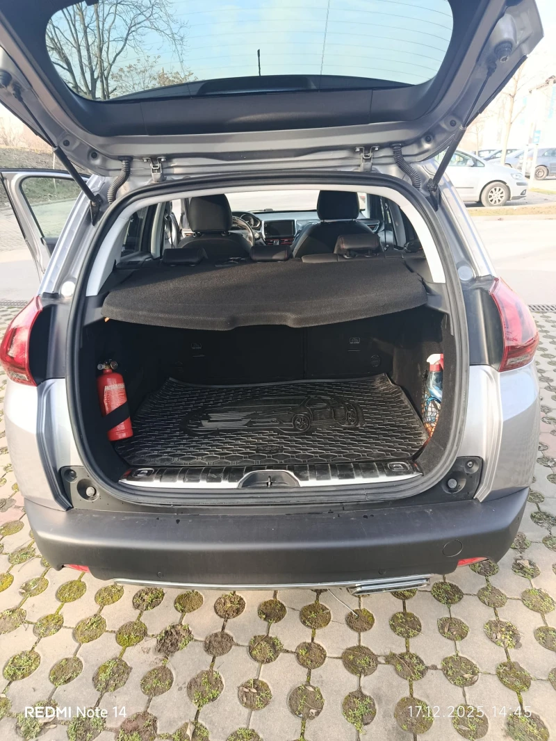 Peugeot 2008 GT Line, снимка 8 - Автомобили и джипове - 52827899