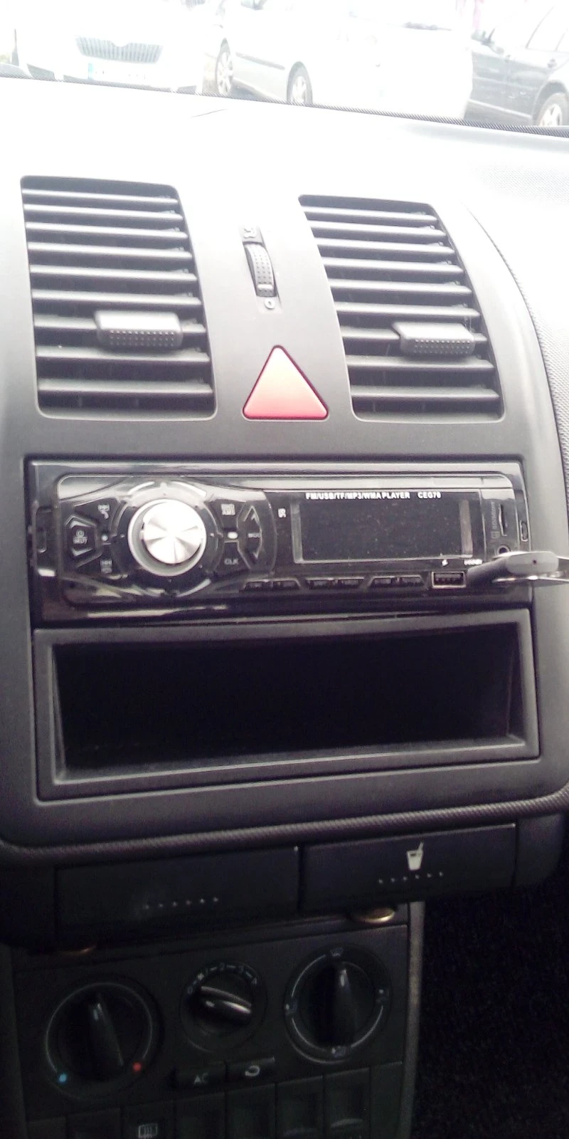 VW Polo, снимка 14 - Автомобили и джипове - 52674013