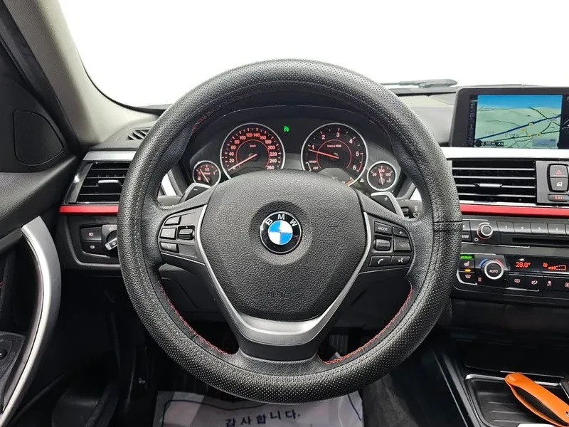 BMW 320 d-MSport - САМО 30% АВАНС, снимка 15 - Автомобили и джипове - 55706066