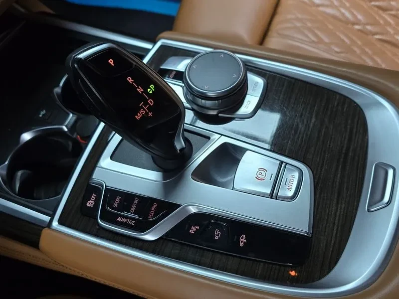 BMW 730 D xDrive M Sports - САМО 30% АВАНС, снимка 8 - Автомобили и джипове - 55845252
