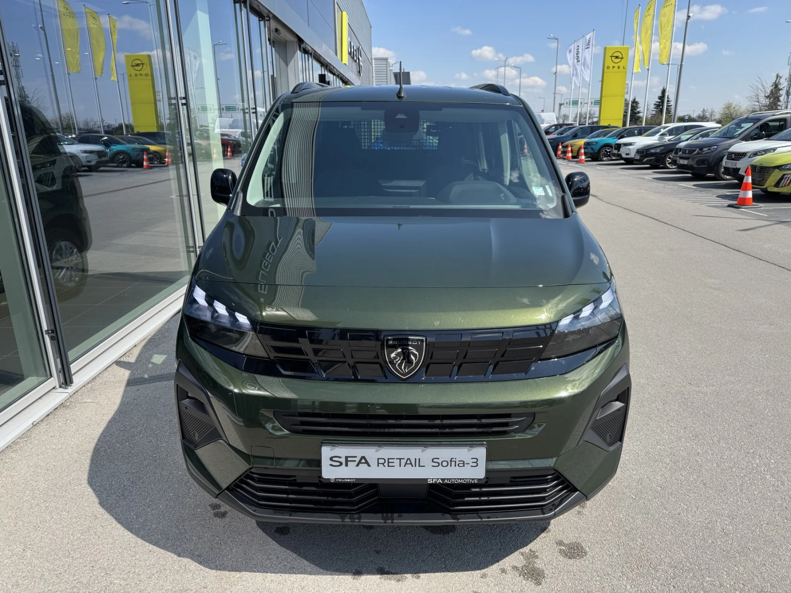 Peugeot Rifter MCA MPV Standard ALLURE 1.5 BlueHDI 130 EAT8 S&S E - изображение 2