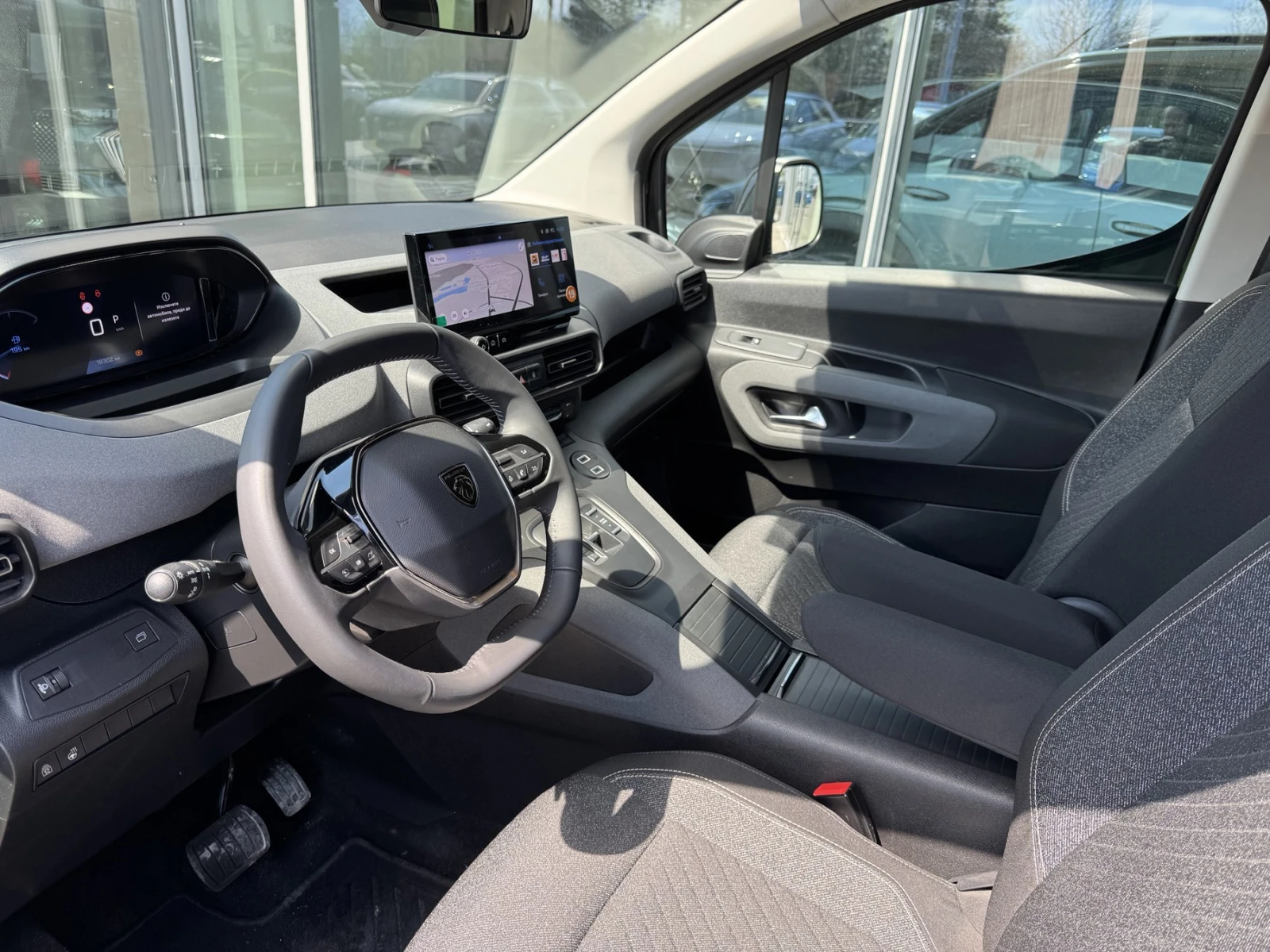 Peugeot Rifter MCA MPV Standard ALLURE 1.5 BlueHDI 130 EAT8 S&S E - изображение 9