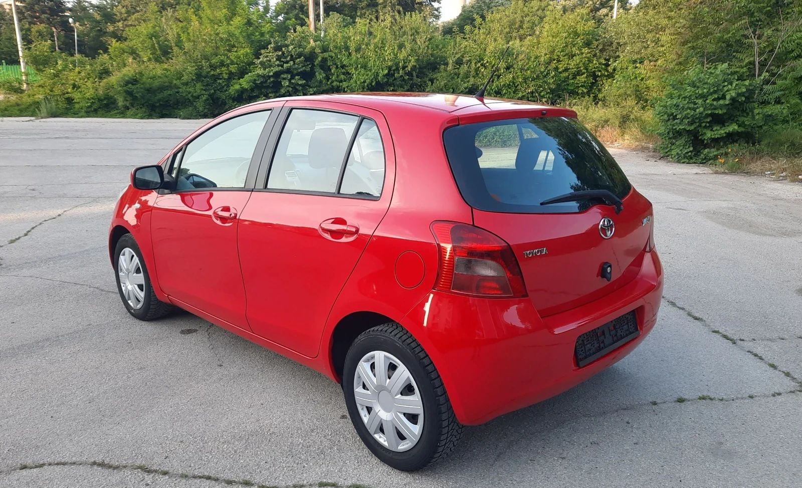 Toyota Yaris 1.3VVT-i - изображение 7