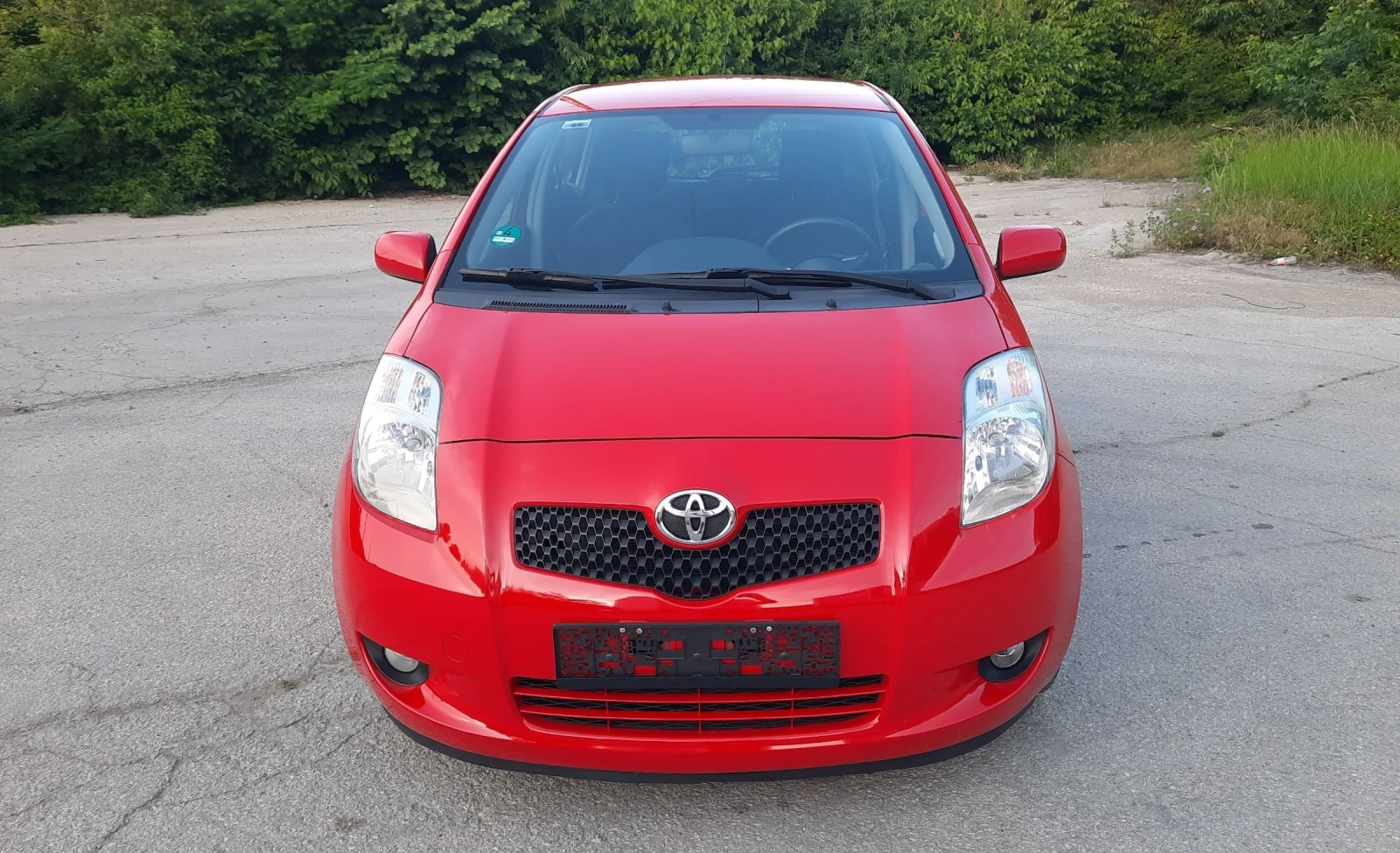 Toyota Yaris 1.3VVT-i - изображение 2
