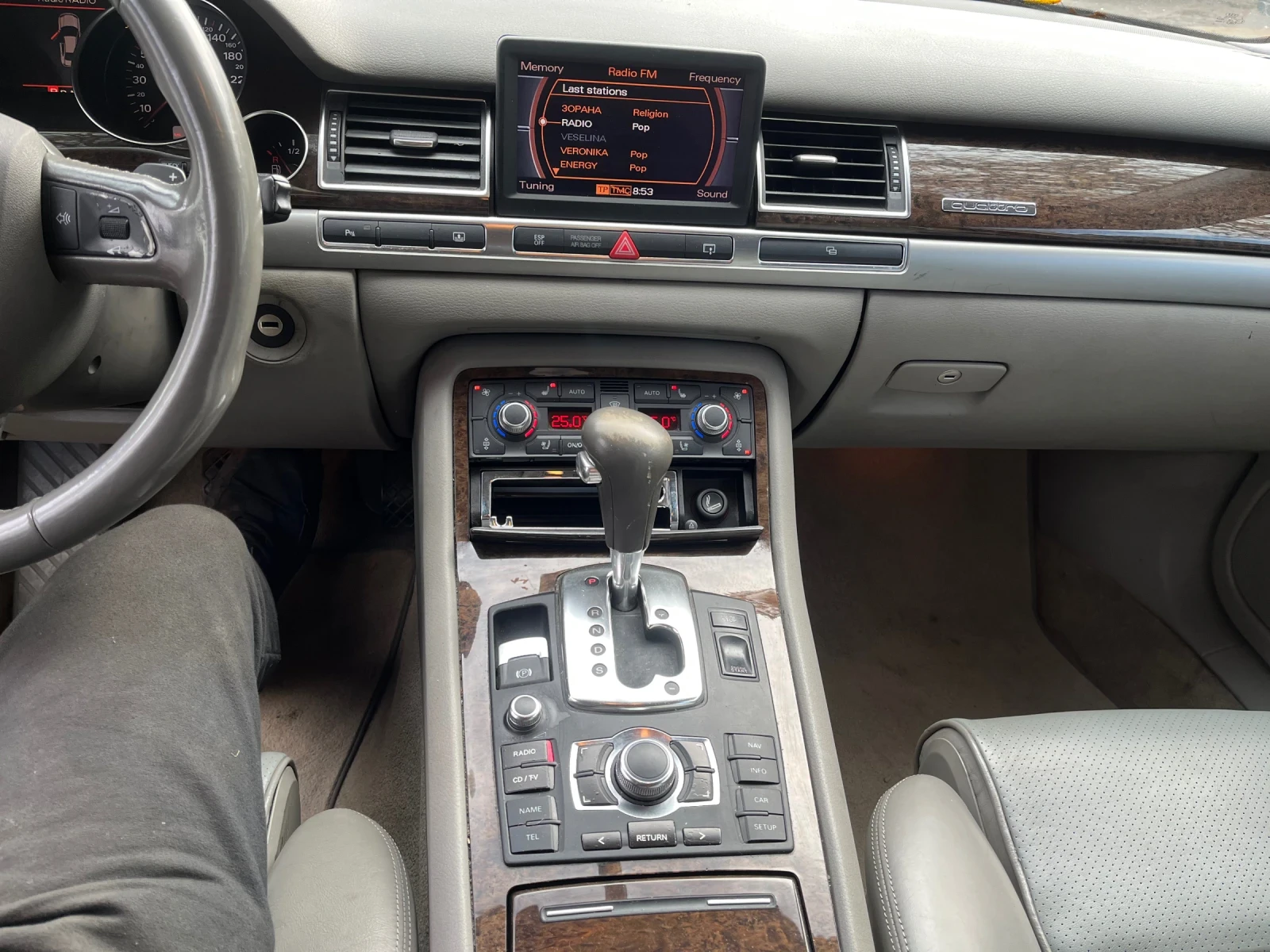 Audi A8 4.2 TDI - изображение 2