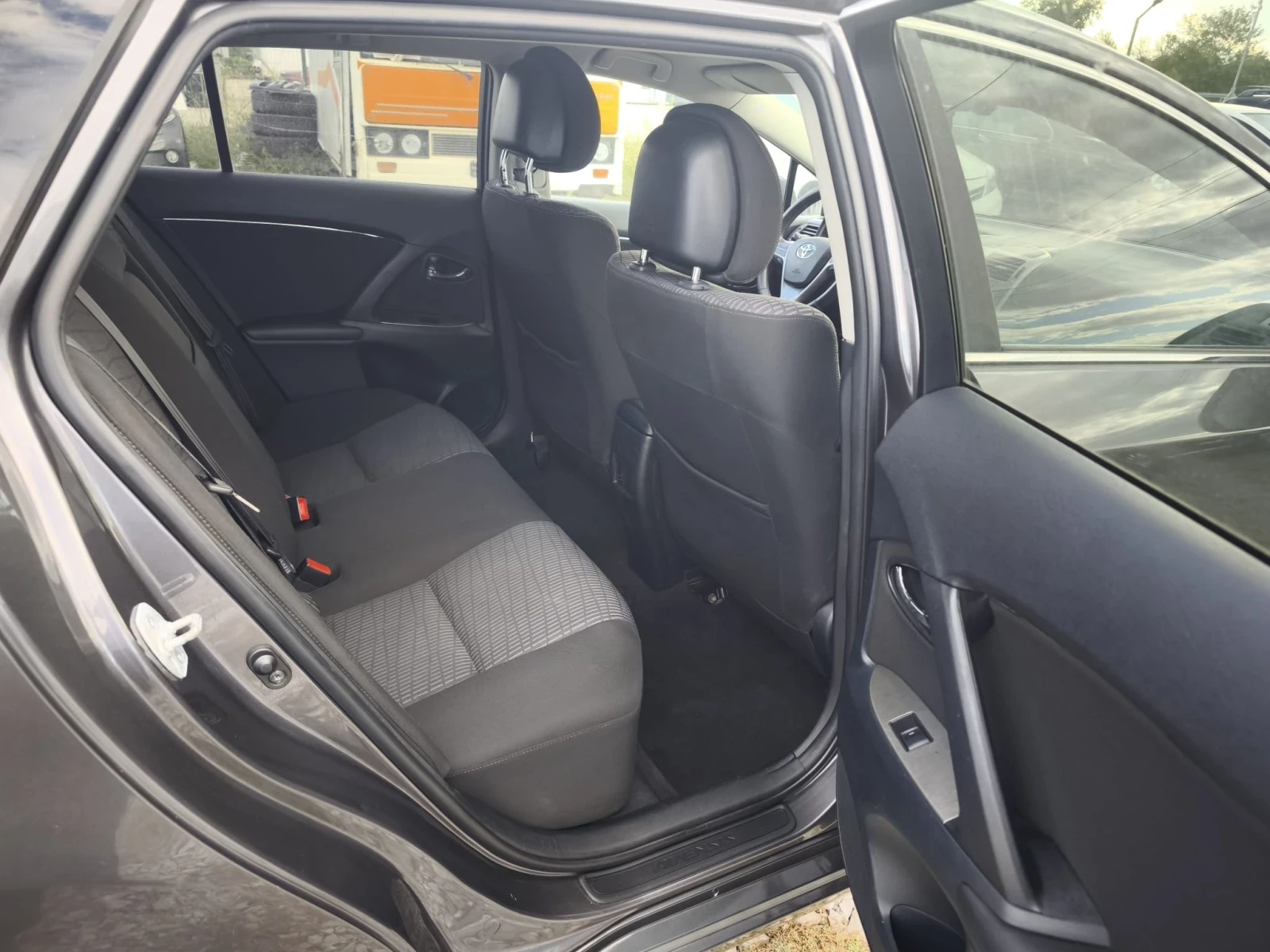 Toyota Avensis 1.8-NAVI---1-! | Mobile.bg   14