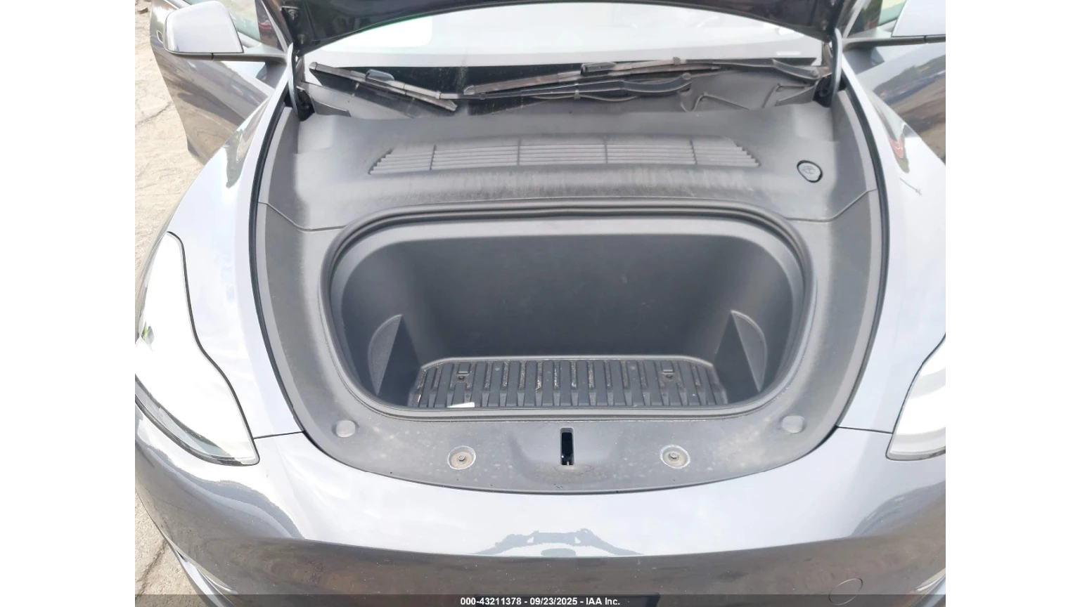 Tesla Model Y Long range 4x4 | Mobile.bg   12