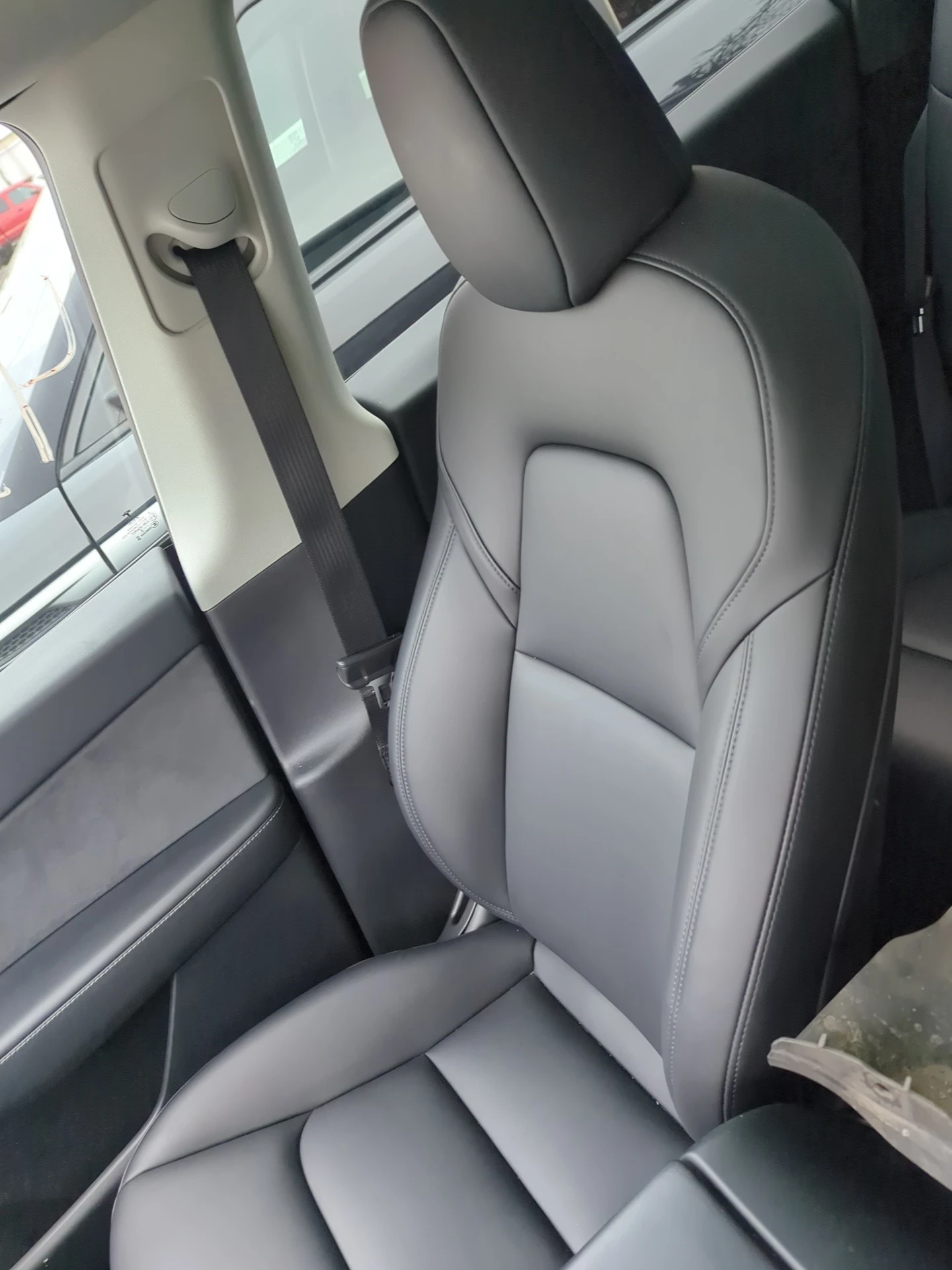 Tesla Model Y Long range 4x4 - изображение 10