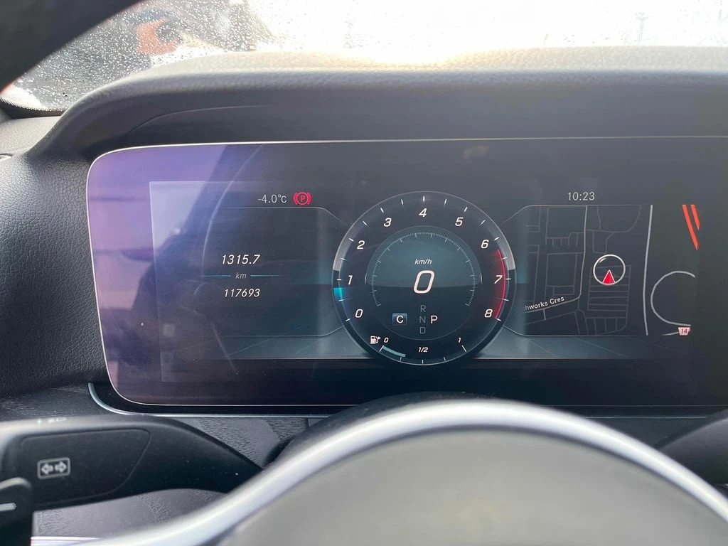 Mercedes-Benz E 300 * CARFAX * ЦЕНА ДО БГ - изображение 6