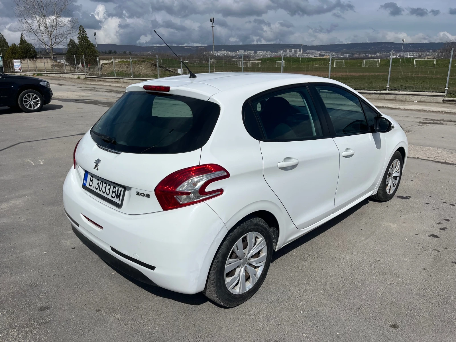 Peugeot 208 1.4 HDI, снимка 4 - Автомобили и джипове - 54171987