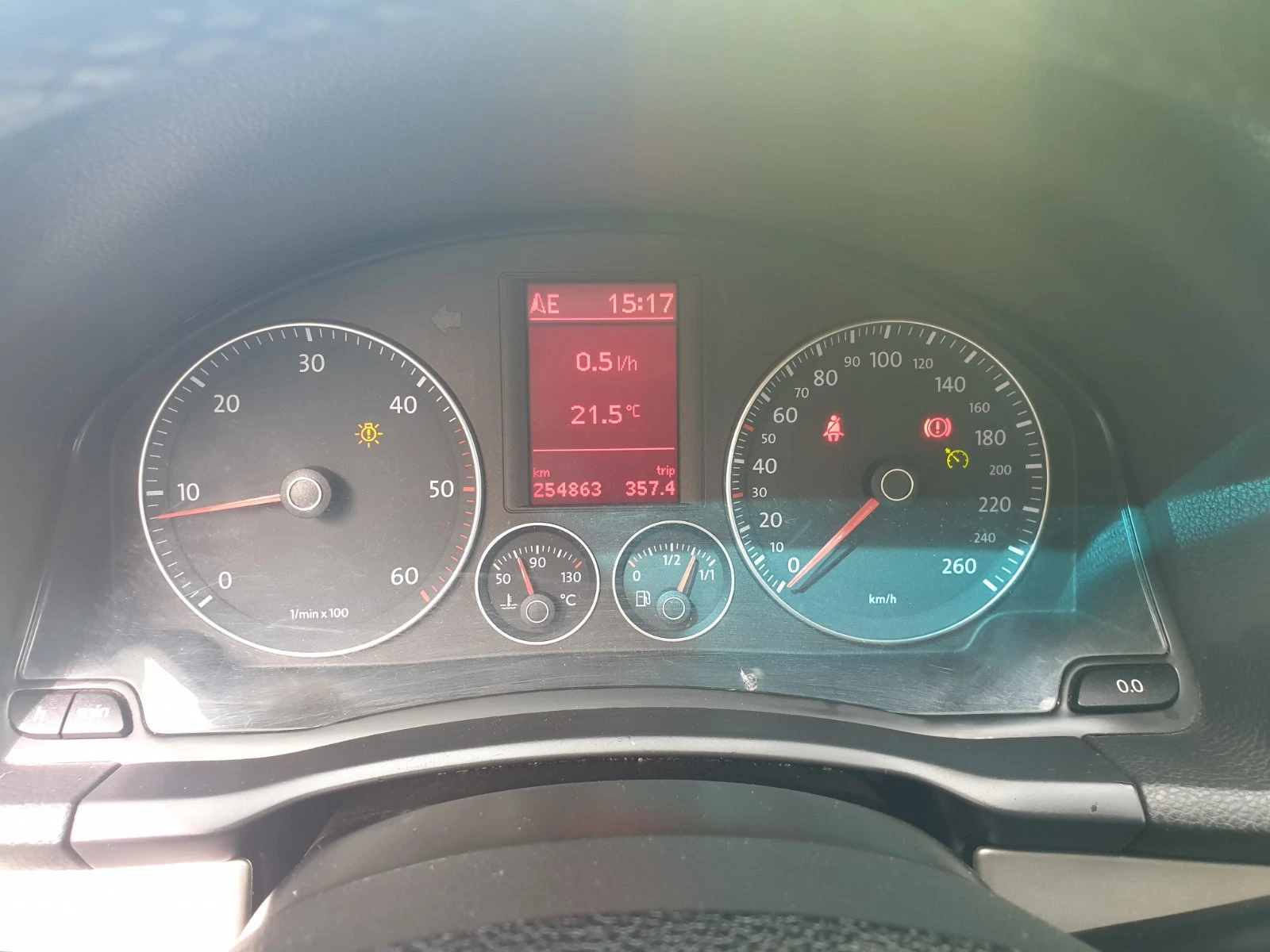 VW Golf 5, снимка 8 - Автомобили и джипове - 54227913