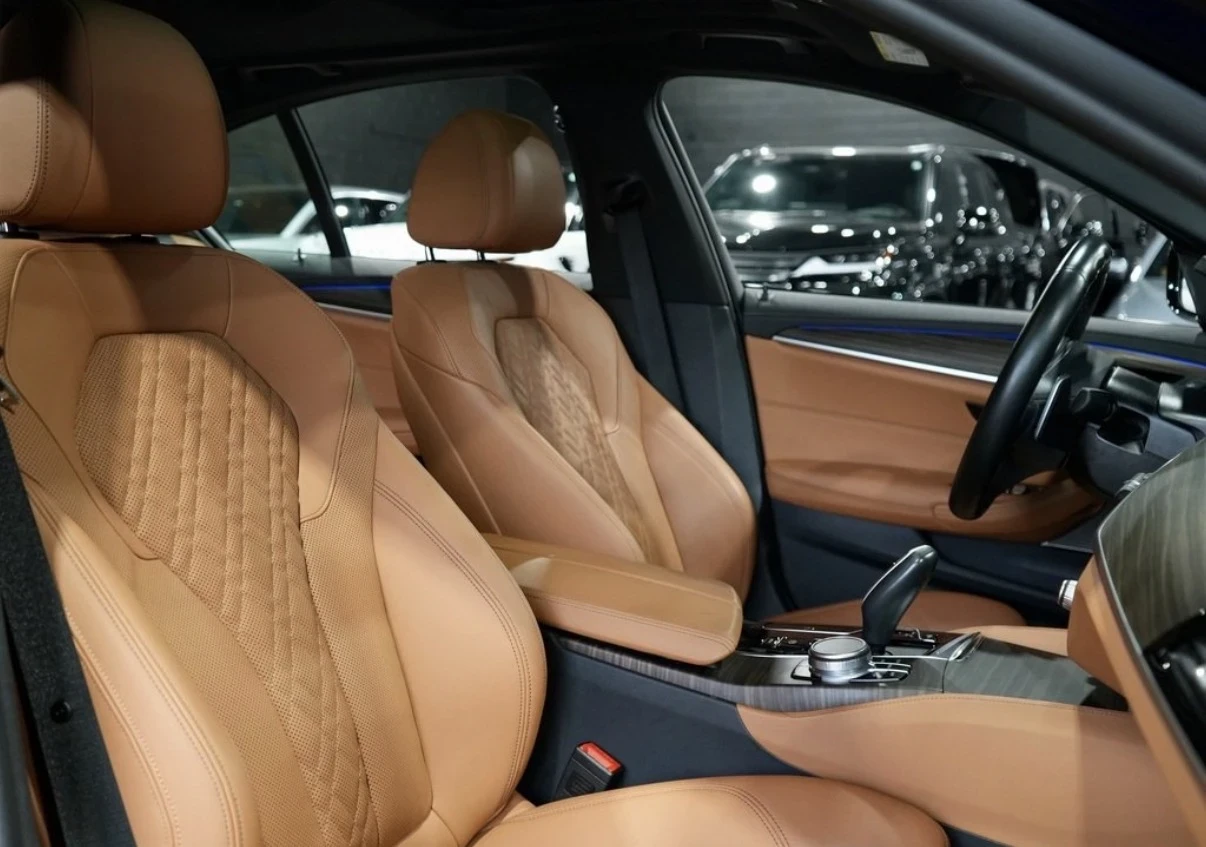 BMW 530 М ПАКЕТ * CARPLAY * H&K * HEAD UP * ПАНО * 29298КМ, снимка 8 - Автомобили и джипове - 54545293
